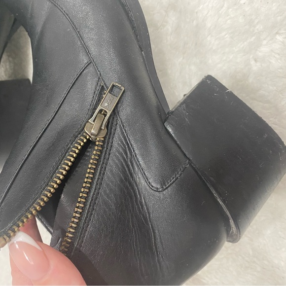 Black leather ankle boots - Picture 4 of 5